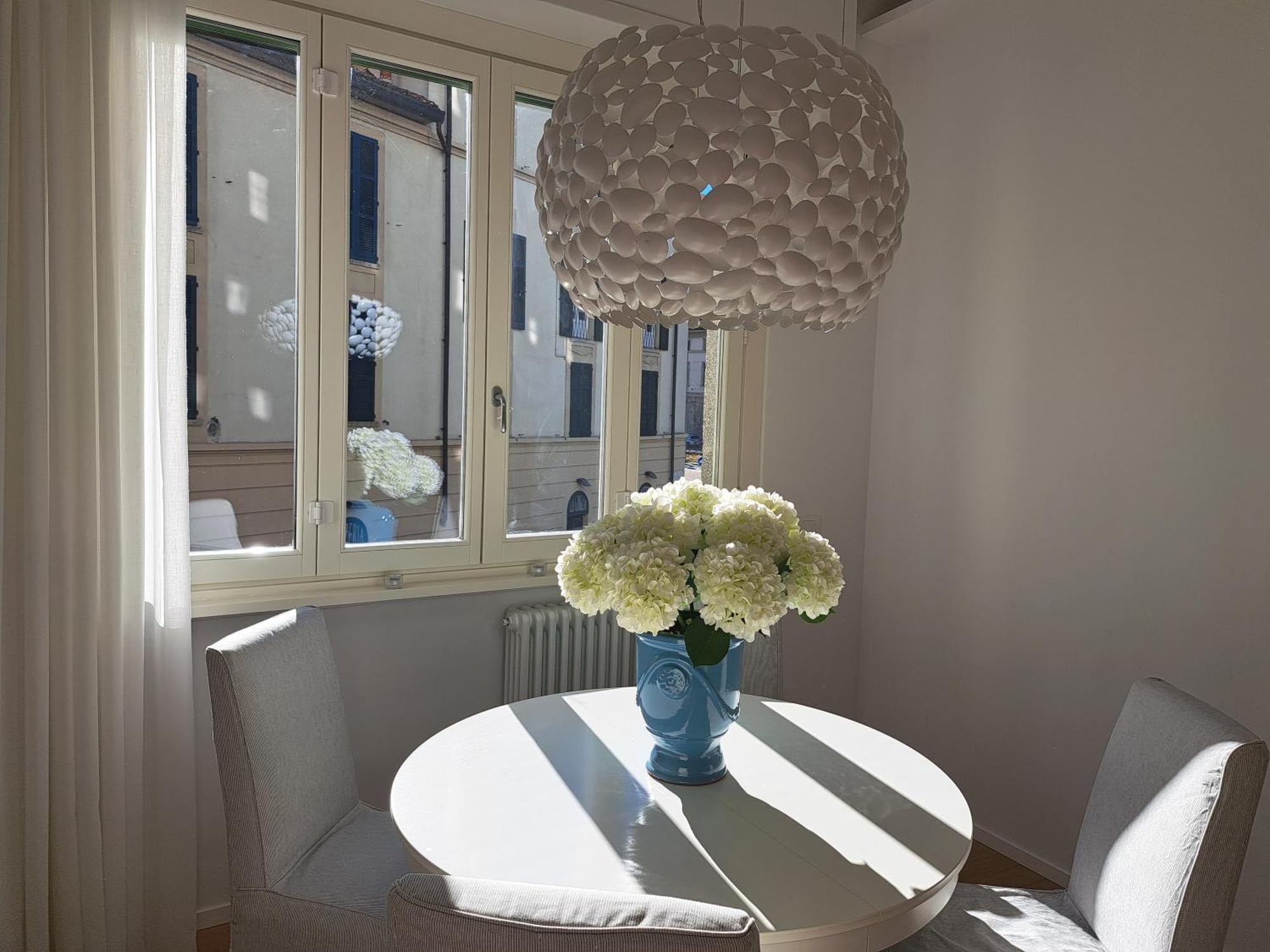 The Window On The Theatre And The Cathedral - Luxury Apartment Комо Экстерьер фото